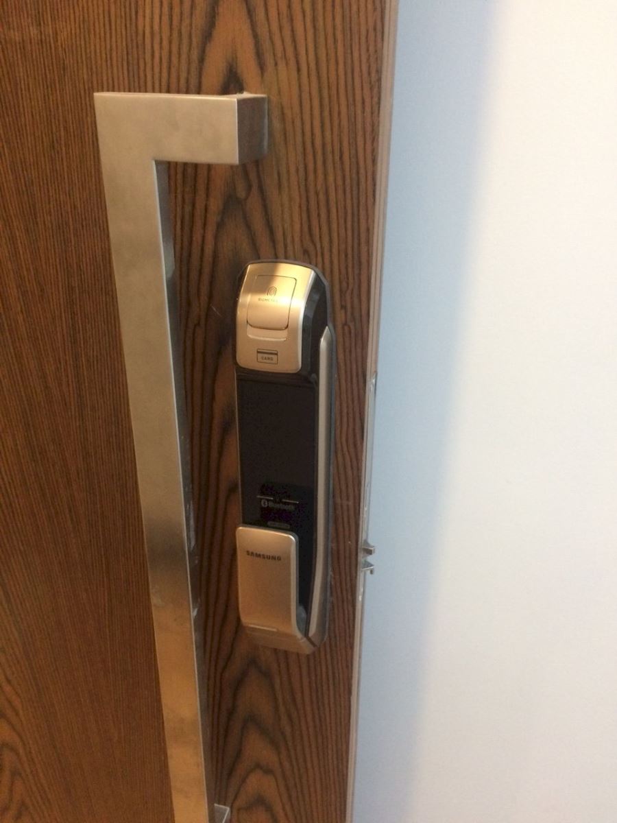 Khóa vân tay Samsung SHP-DP728 Gold-1 Khóa vân tay Samsung SHP-DP728 Gold-1