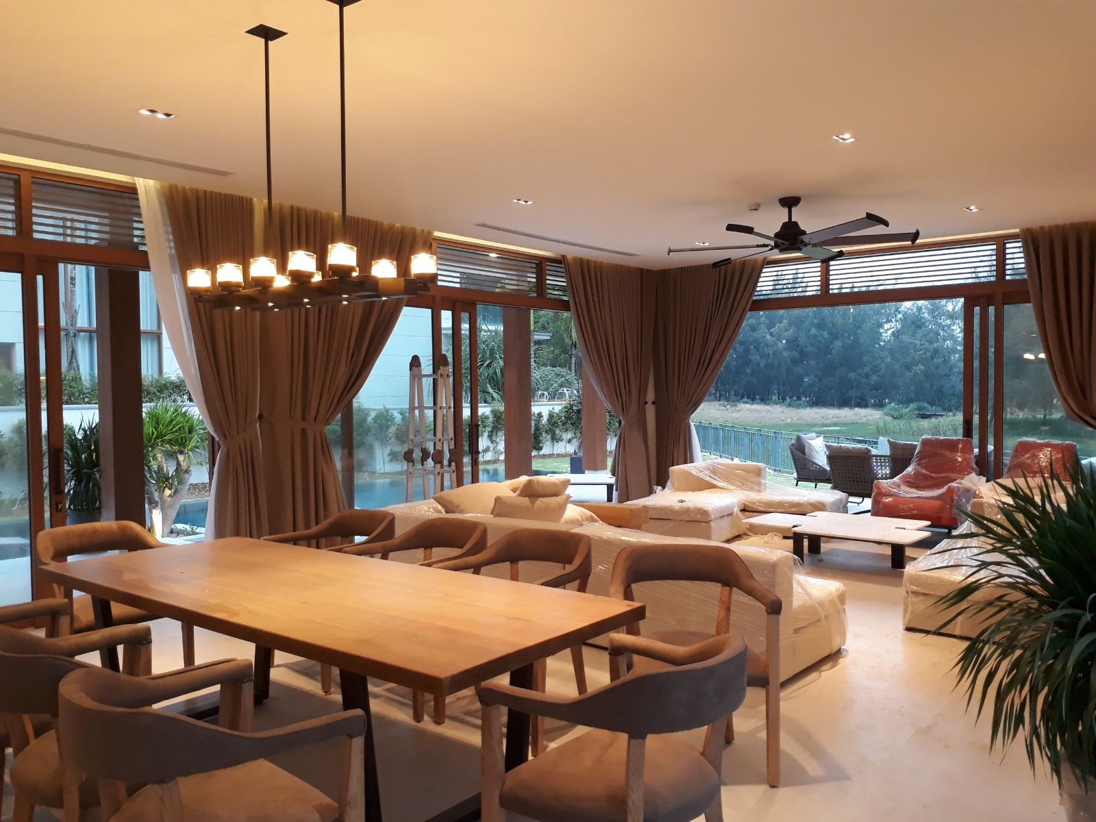 Quạt trần MEGA OAK-4 Quạt trần MEGA OAK-4