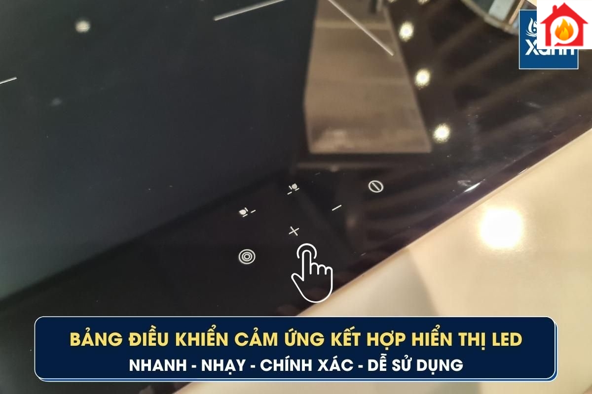 Bảng điều khiển cảm ứng riêng biệt cho từng nấu, dễ sử dụng: Hãng trang bị cho bếp điện từ KAFF 2 bảng điều khiển cảm ứng kết hợp trượt Slide riêng biệt cho từng vùng nấu. Nhờ đó, thao tác nấu trên mỗi bếp trở nên dễ dàng và thuận tiện hơn. Ký hiệu trên bảng điều khiển khá đơn giản và dễ hiểu, giúp người lớn tuổi trong gia đình vẫn có thể sử dụng nấu ăn dễ dàng.