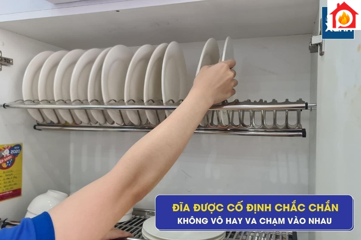 Đĩa luôn được giữ thẳng đứng, nhanh ráo nước hơn