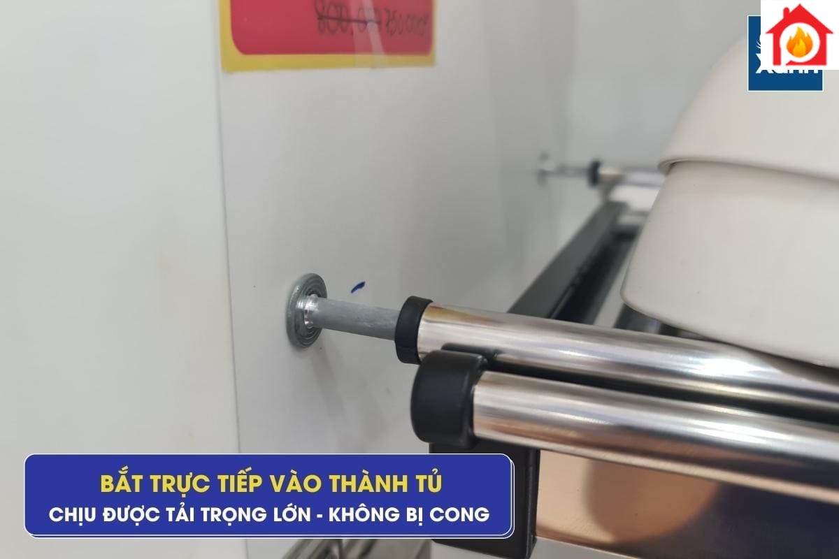 Kệ chén bắt trực tiếp vào thành tủ