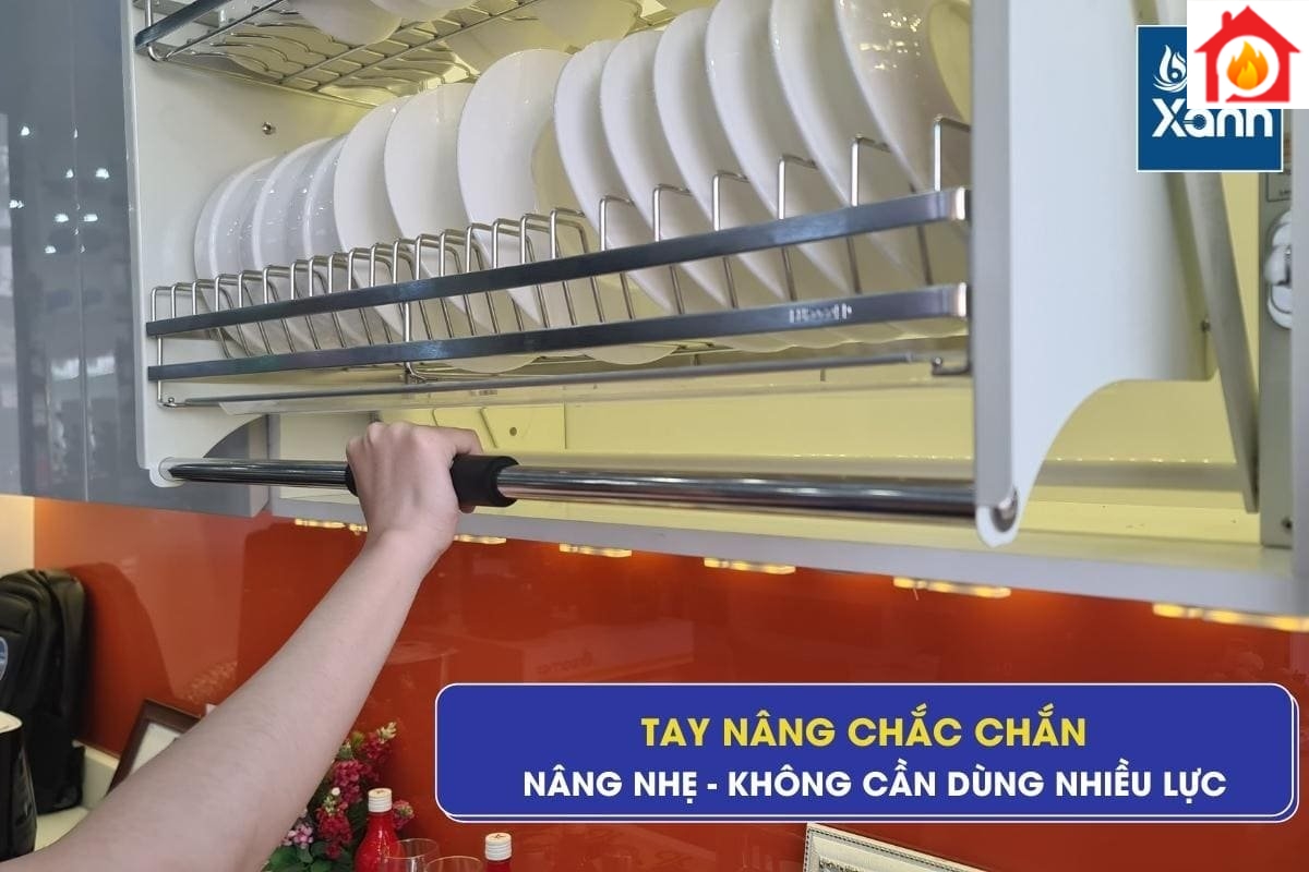 Tay nâng hạ nhẹ nhàng và chắc chắn