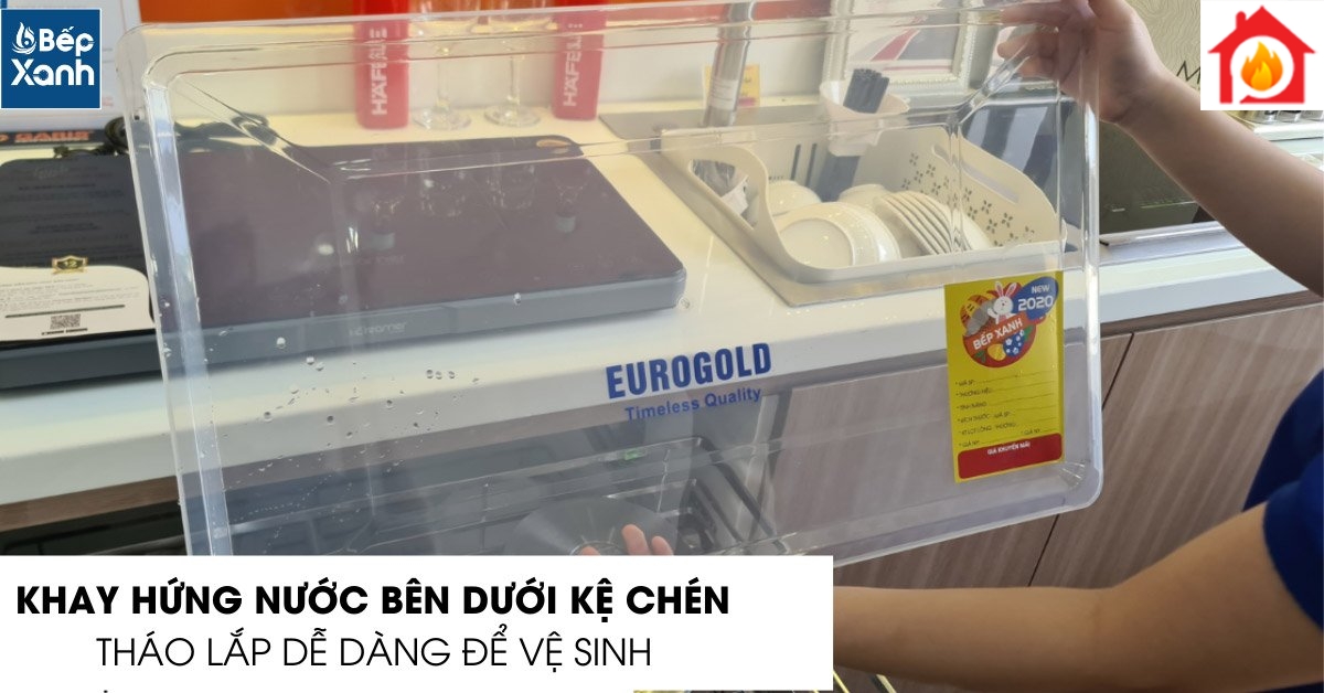 Khay hứng nước tháo lắp tiện lợi giúp dễ vệ sinh