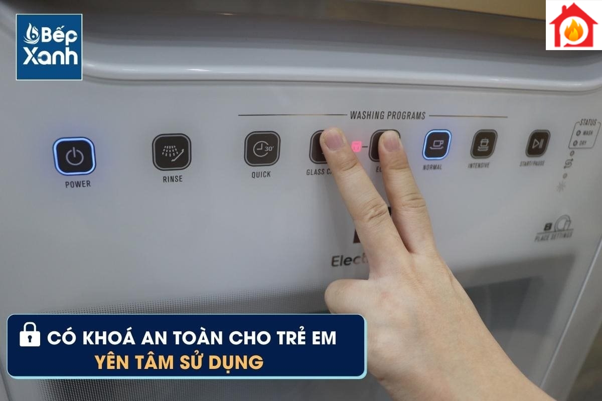 Kích hoạt khoá an toàn trên bảng điều khiển
